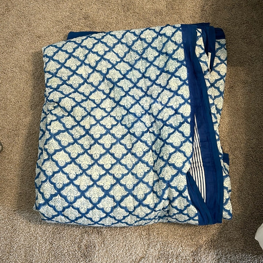 reversible roller rabbit quilt good condition